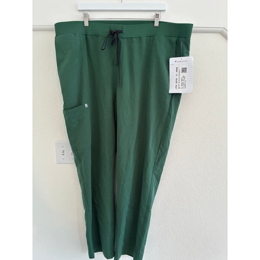 NWT Fabletics Mens 2X Hunter Green Intake Scrub Pants READ